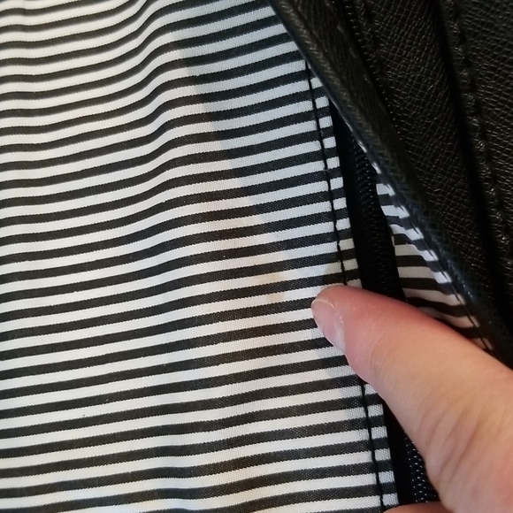 Set of 2 Minicci clutch purses. Black & pink floral - Picture 10 of 14